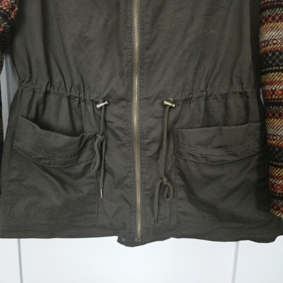 Mossimo Supply Co. Women's Olive Utility Jacket with Patterned Sleeves Size XL - Picture 3 of 16